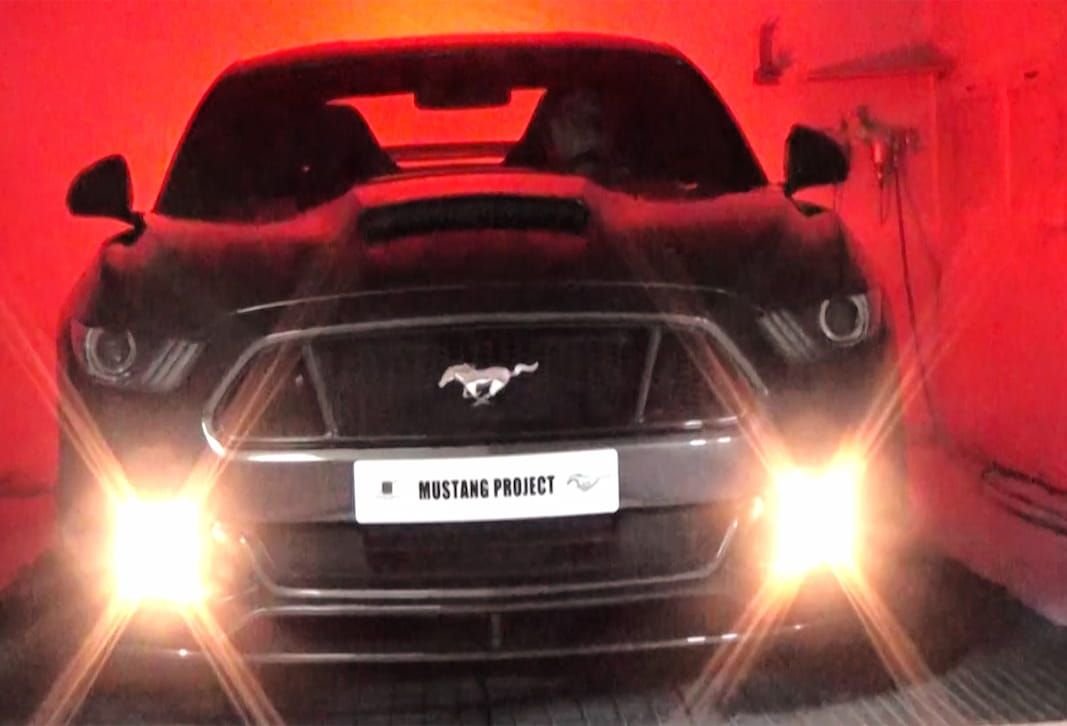 Reportage photo corporate autour d'une Ford Mustang